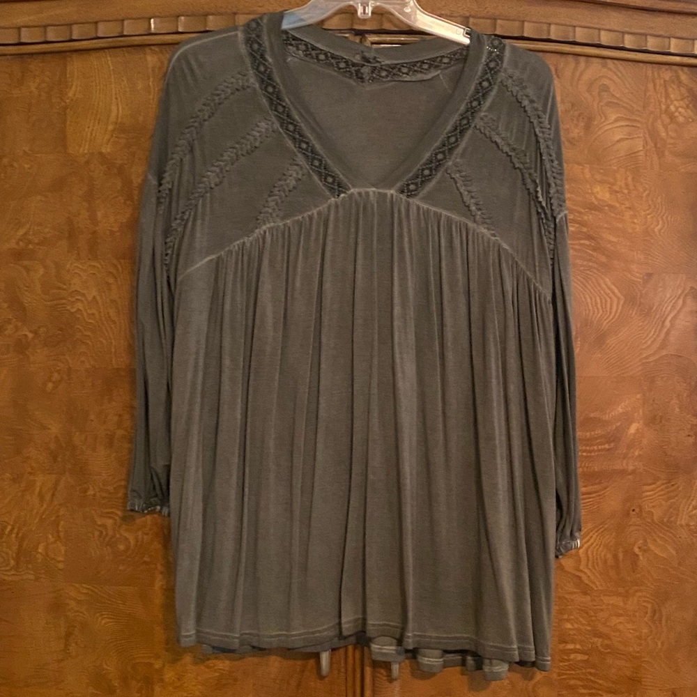 POL Gorgeous Olive Green Women's Flowy Top Size Medium NWOT ($59)